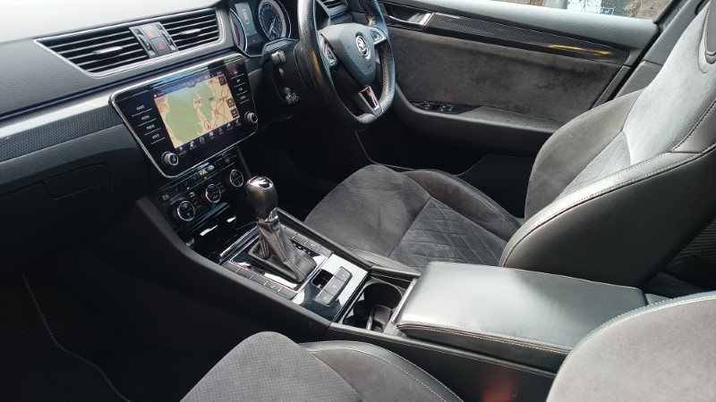 Skoda Superb Sportline Dsg (3)